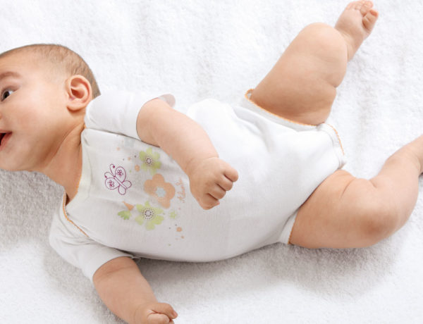 Bébé sur le dos éveillé bébé mode d'emploi blog wesco