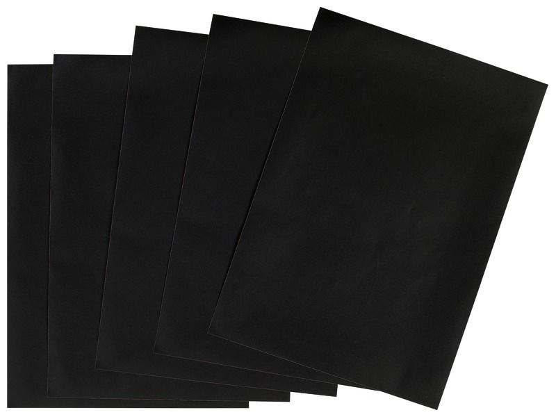 Ces feuilles adhésives peuvent transformer n'importe quelle surface en tableau noir. Pour écrire, utilisez des simples craies ou des marqueurs craies bog wesco